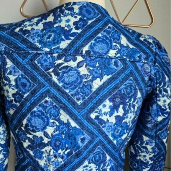 Revolve 7 For All Mankind Blue Toile Floral Quilted Jacket Womens SZ Medium New - Picture 12 of 12